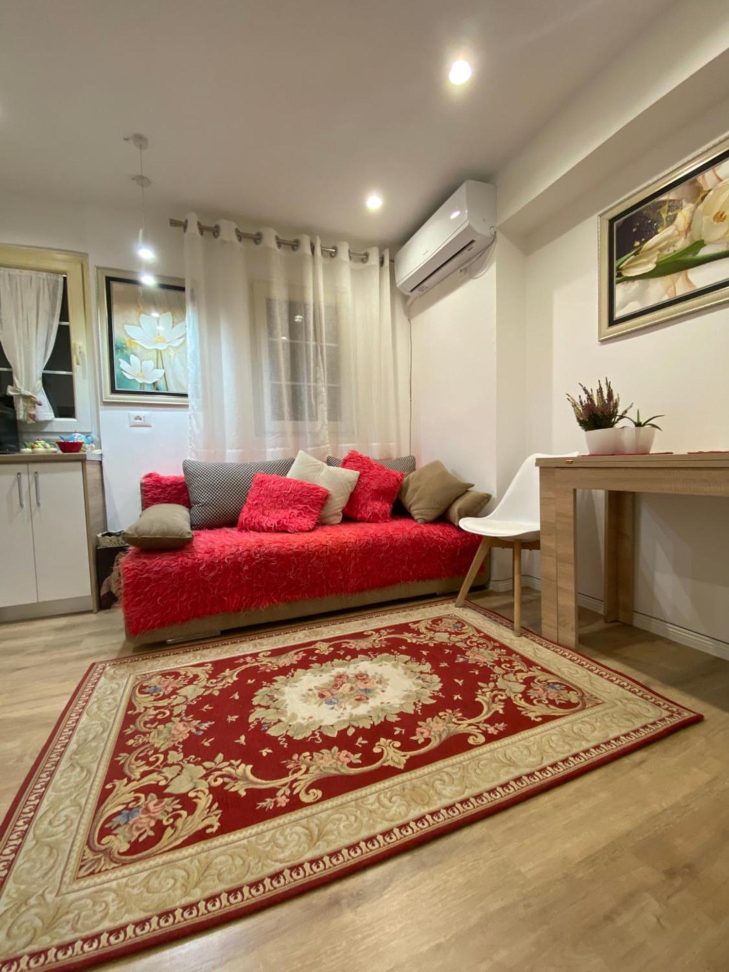 Central Welcoming Apartment In Tirana Extérieur photo