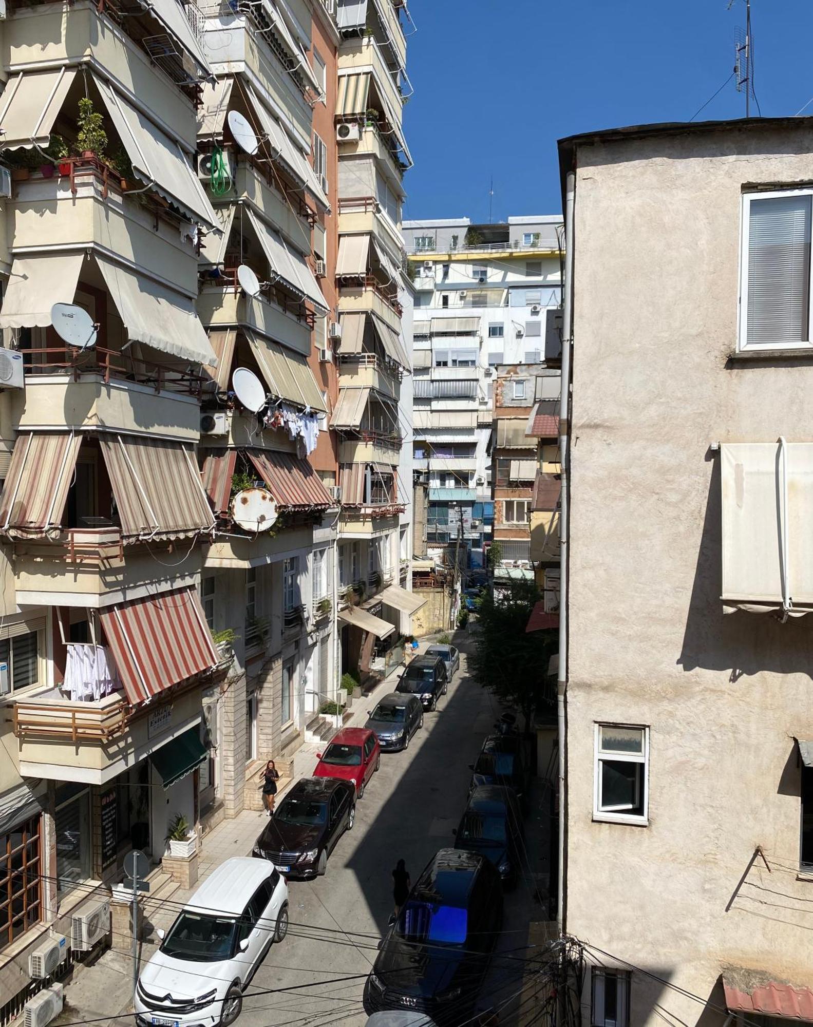 Central Welcoming Apartment In Tirana Extérieur photo