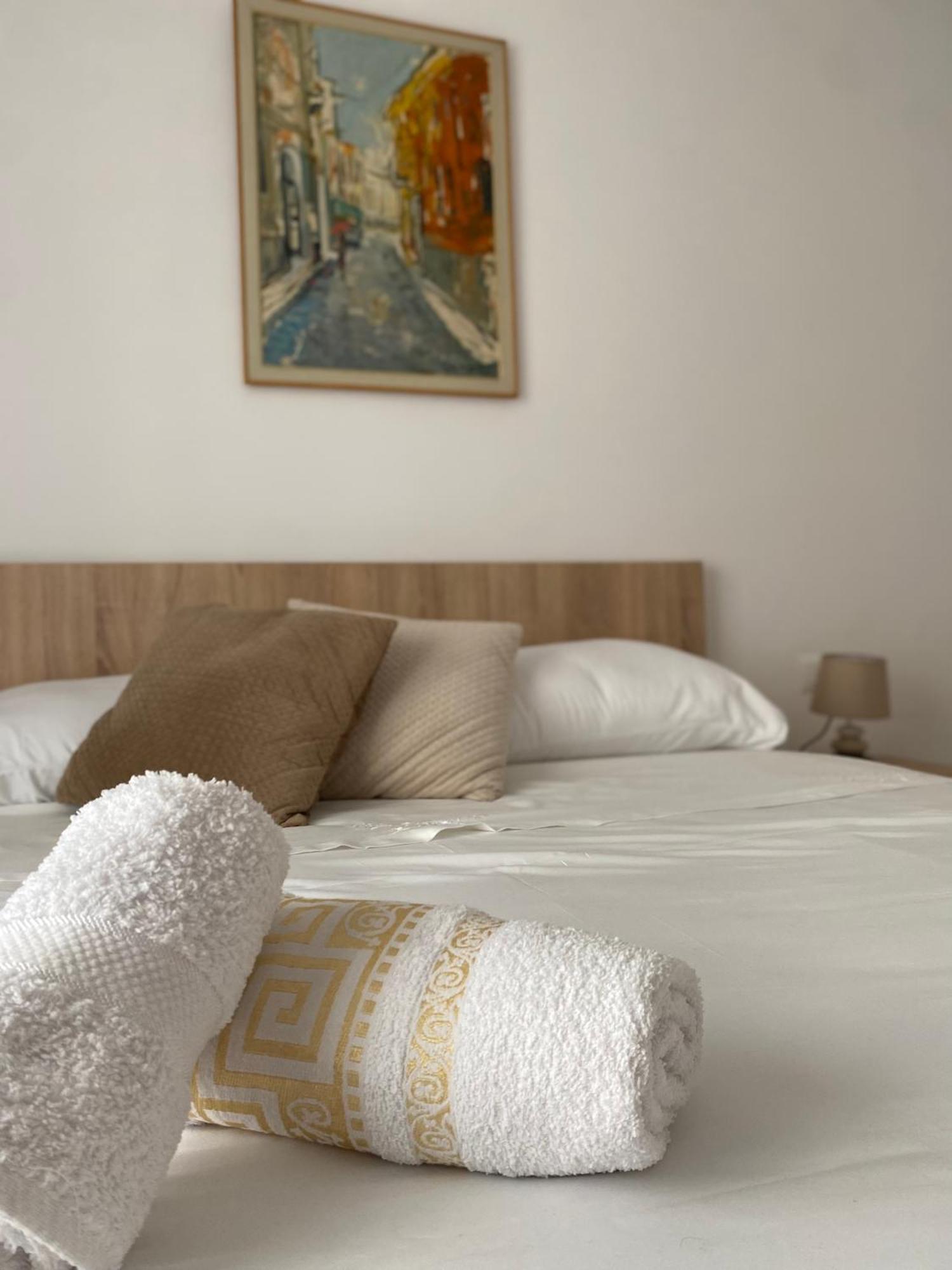 Central Welcoming Apartment In Tirana Extérieur photo